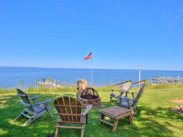 Chairs in a circle overlooking wide waterfront view in the Northern Neck, Virginia